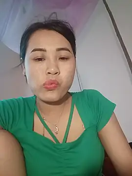Snapshot of Pivi12 chatting on 27, 5, 2026 Pivi12 online show from 27, 5, 2026