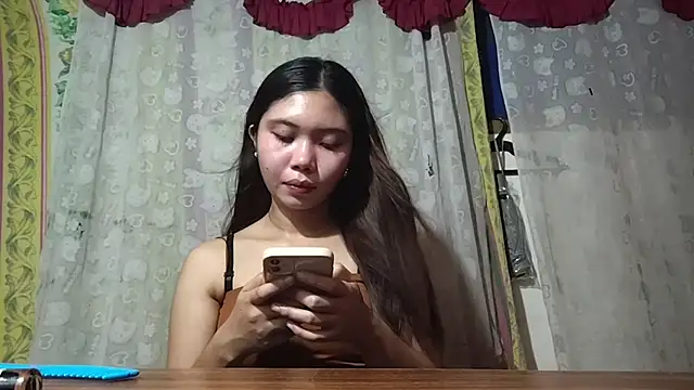 Snapshot of RegenaKhanponaphan chatting on 26, 5, 2026 RegenaKhanponaphan online show from 26, 5, 2026