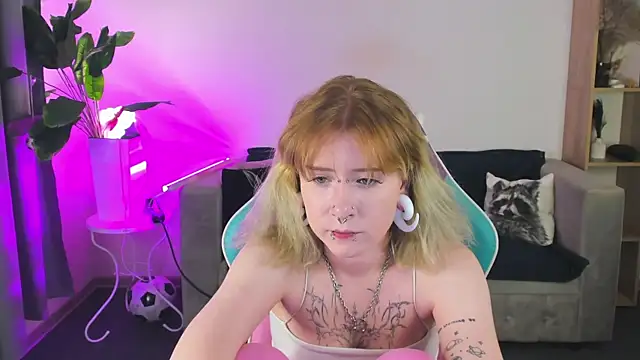 Snapshot of Elira_Vane chatting on 25, 6, 2026 Elira Vane online show from 25, 6, 2026