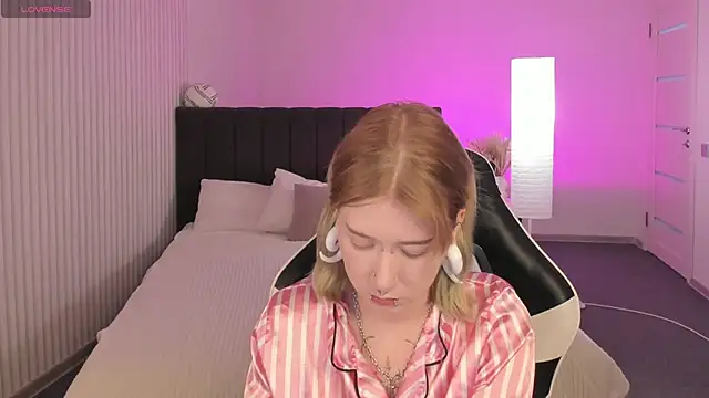 Snapshot of Elira_Vane chatting on 30, 6, 2026 Elira Vane online show from 30, 6, 2026