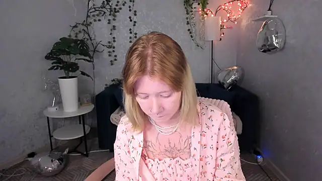 Snapshot of Elira_Vane chatting on 15, 7, 2026 Elira Vane online show from 15, 7, 2026