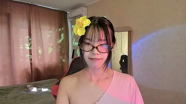 Snapshot of Akiba_cute chatting on 8, 7, 2026 Akiba cute online show from 8, 7, 2026