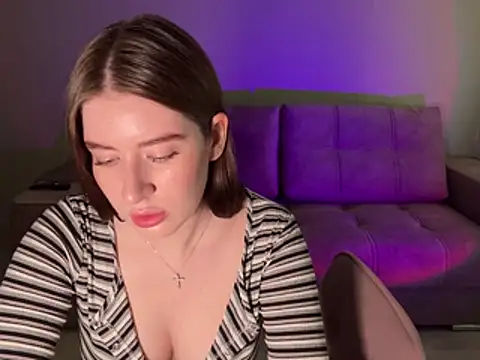 Snapshot of Lili_of_sin chatting on 6, 5, 2026 Lili of sin online show from 6, 5, 2026