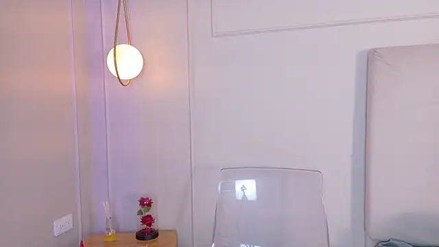 ZoeyPetit online show from 21, 5, 2026