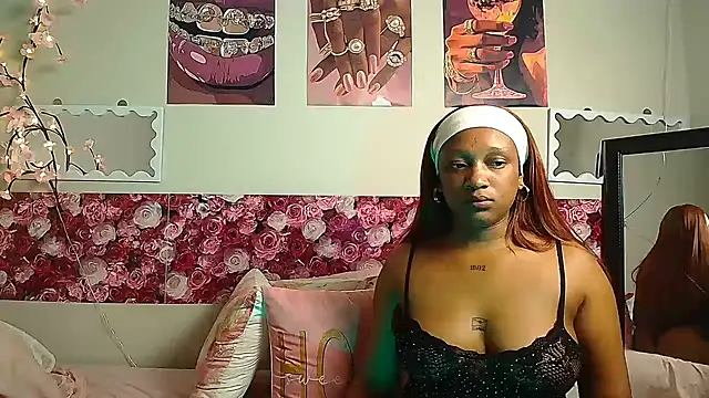 Snapshot of EnchantingLisa chatting on 23, 6, 2026 EnchantingLisa online show from 23, 6, 2026
