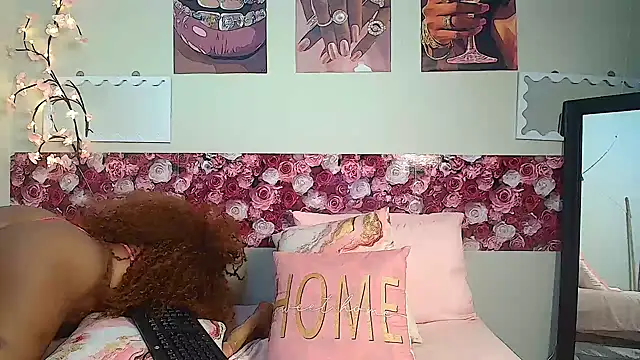 Snapshot of EnchantingLisa chatting on 3, 7, 2026 EnchantingLisa online show from 3, 7, 2026