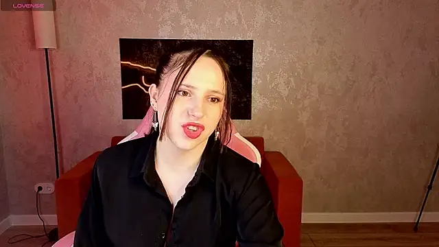Snapshot of Julia_Shyy chatting on 19, 5, 2026 Julia Shyy online show from 19, 5, 2026