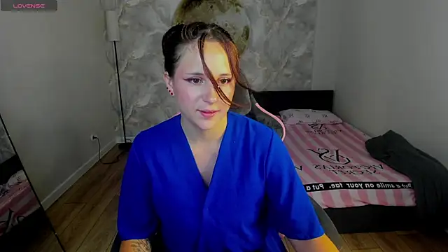 Julia Shyy online show from 5, 7, 2026