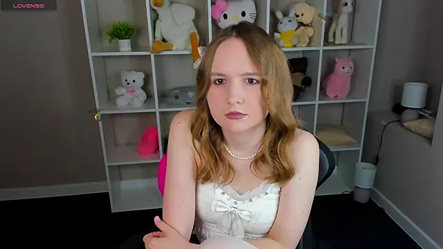 Snapshot of Emmaa_Kimm chatting on 17, 5, 2026 Emmaa Kimm online show from 17, 5, 2026