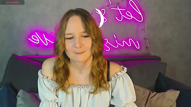 Snapshot of Emmaa_Kimm chatting on 28, 5, 2026 Emmaa Kimm online show from 28, 5, 2026