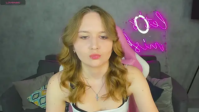 Snapshot of Emmaa_Kimm chatting on 21, 6, 2026 Emmaa Kimm online show from 21, 6, 2026