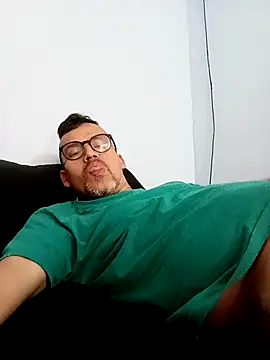 Snapshot of jairo43 chatting on 13, 5, 2026 jairo43 online show from 13, 5, 2026