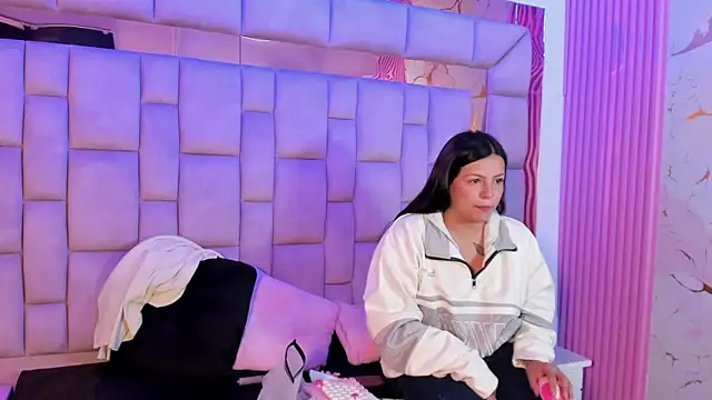 Snapshot of Anal_Temptation chatting on 9, 6, 2026 Anal Temptation online show from 9, 6, 2026