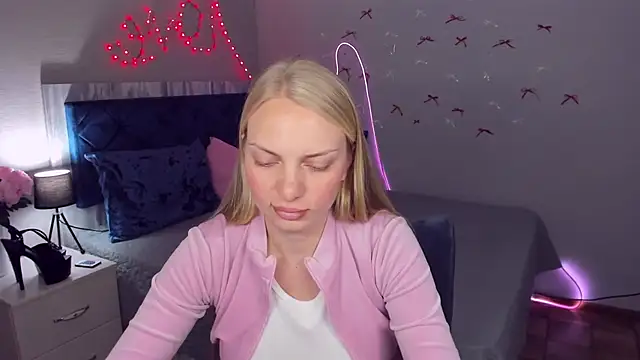 Snapshot of NancyGlamour chatting on 28, 5, 2026 NancyGlamour online show from 28, 5, 2026