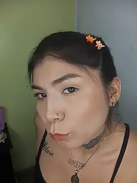PequenaNena online show from 12, 6, 2026