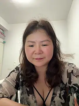 Snapshot of linda51863 chatting on 21, 5, 2026 linda51863 online show from 21, 5, 2026