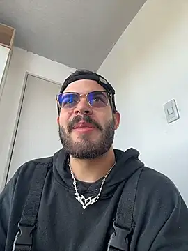 DomBoy  online show from 13, 7, 2026
