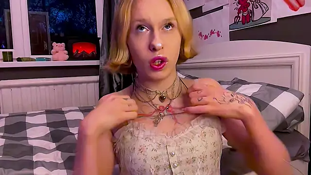 Snapshot of Miss_Amy00 chatting on 4, 5, 2026 Miss Amy00 online show from 4, 5, 2026
