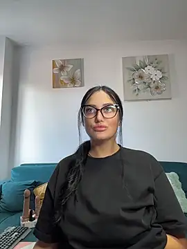 Snapshot of AnyEvyy chatting on 5, 6, 2026 AnyEvyy online show from 5, 6, 2026