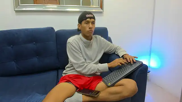 Snapshot of Zane_Belville chatting on 18, 5, 2026 Zane Belville online show from 18, 5, 2026