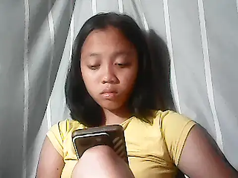 Snapshot of Yours_AsianPinayGirl18 chatting on 5, 6, 2026 Yours AsianPinayGirl18 online show from 5, 6, 2026