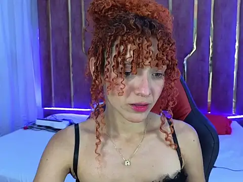 Snapshot of Kiaralovee26 chatting on 23, 5, 2026 Kiaralovee26 online show from 23, 5, 2026