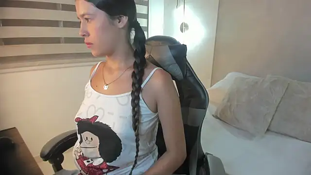 Snapshot of thalia_castle_ chatting on 27, 5, 2026 thalia castle online show from 27, 5, 2026