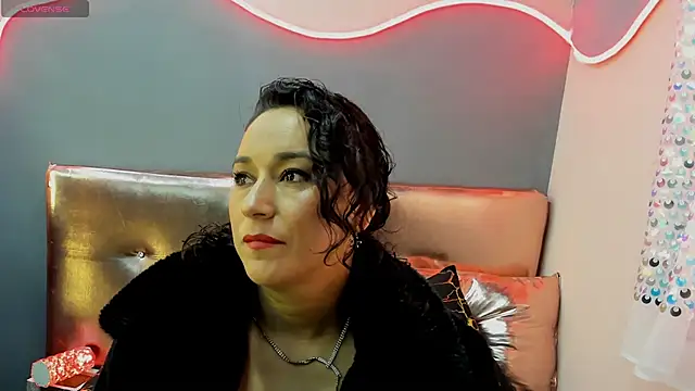 Snapshot of Elizabeth_bennett chatting on 14, 5, 2026 Elizabeth bennett online show from 14, 5, 2026