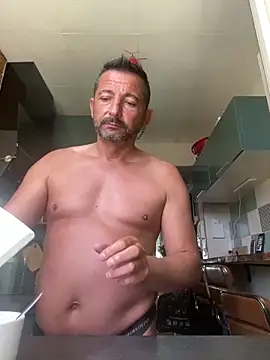 Snapshot of daddy3945 chatting on 28, 5, 2026 daddy3945 online show from 28, 5, 2026