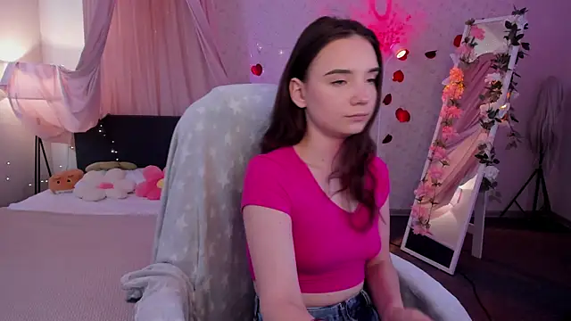Snapshot of Elvienne chatting on 6, 7, 2026 Elvienne online show from 6, 7, 2026