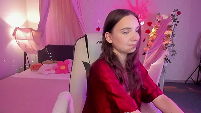 Snapshot of Elvienne chatting on 11, 7, 2026 Elvienne online show from 11, 7, 2026