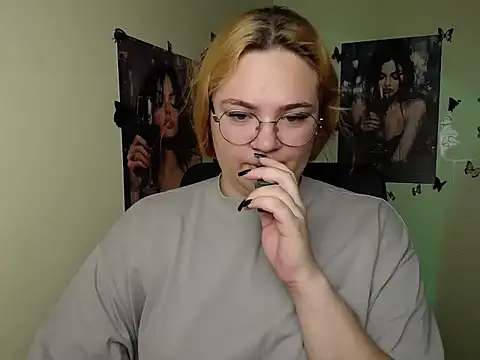 Snapshot of RinaRiii chatting on 15, 6, 2026 RinaRiii online show from 15, 6, 2026