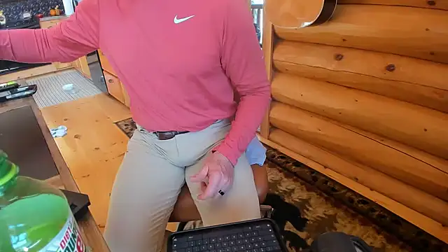 Snapshot of wobbleon chatting on 30, 4, 2026 wobbleon online show from 30, 4, 2026