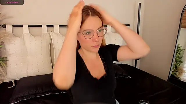 Snapshot of _zoe_3 chatting on 2, 6, 2026 zoe 3 online show from 2, 6, 2026