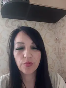 MalvikaLov online show from 4, 5, 2026