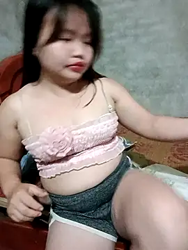 Lily Henry online show from 11, 5, 2026