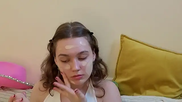 JolieDerringer online show from 10, 6, 2026