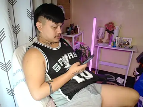 Snapshot of Ashtonfuckingboi chatting on 12, 7, 2026 Ashtonfuckingboi online show from 12, 7, 2026