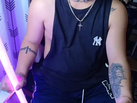 Snapshot of Ashtonfuckingboi chatting on 22, 7, 2026 Ashtonfuckingboi online show from 22, 7, 2026