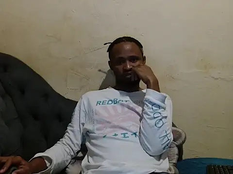 Snapshot of xxTroyX chatting on 28, 5, 2026 xxTroyX online show from 28, 5, 2026