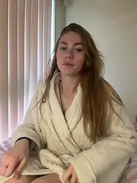 Snapshot of daisycollins chatting on 7, 7, 2026 daisycollins online show from 7, 7, 2026