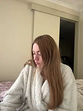 Snapshot of daisycollins chatting on 8, 7, 2026 daisycollins online show from 8, 7, 2026