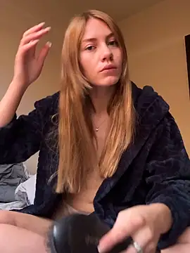 Snapshot of daisycollins chatting on 14, 7, 2026 daisycollins online show from 14, 7, 2026