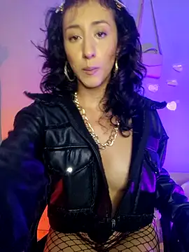 Snapshot of valeriana_m chatting on 25, 5, 2026 valeriana m online show from 25, 5, 2026
