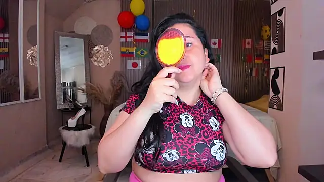 Snapshot of BBWLuxuryMuse chatting on 25, 6, 2026 BBWLuxuryMuse online show from 25, 6, 2026