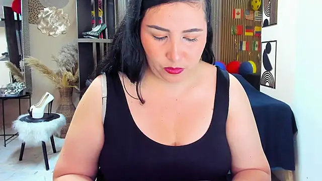 Snapshot of BBWLuxuryMuse chatting on 6, 7, 2026 BBWLuxuryMuse online show from 6, 7, 2026