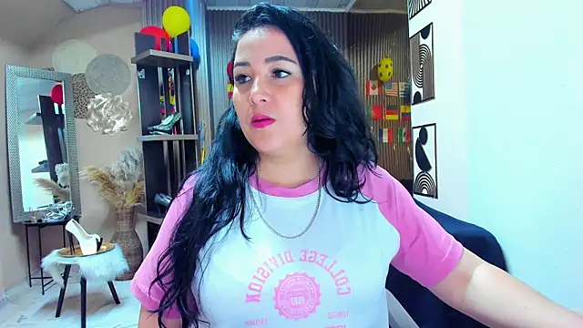 Snapshot of BBWLuxuryMuse chatting on 10, 7, 2026 BBWLuxuryMuse online show from 10, 7, 2026
