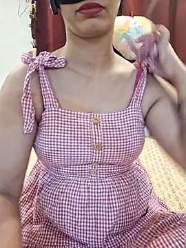 Snapshot of Shaloni_Patil chatting on 12, 5, 2026 Shaloni Patil online show from 12, 5, 2026