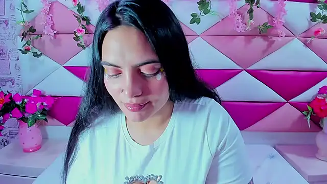 Isabella Mora  online show from 16, 5, 2026