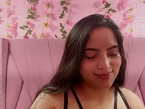 Isabella Mora  online show from 23, 5, 2026